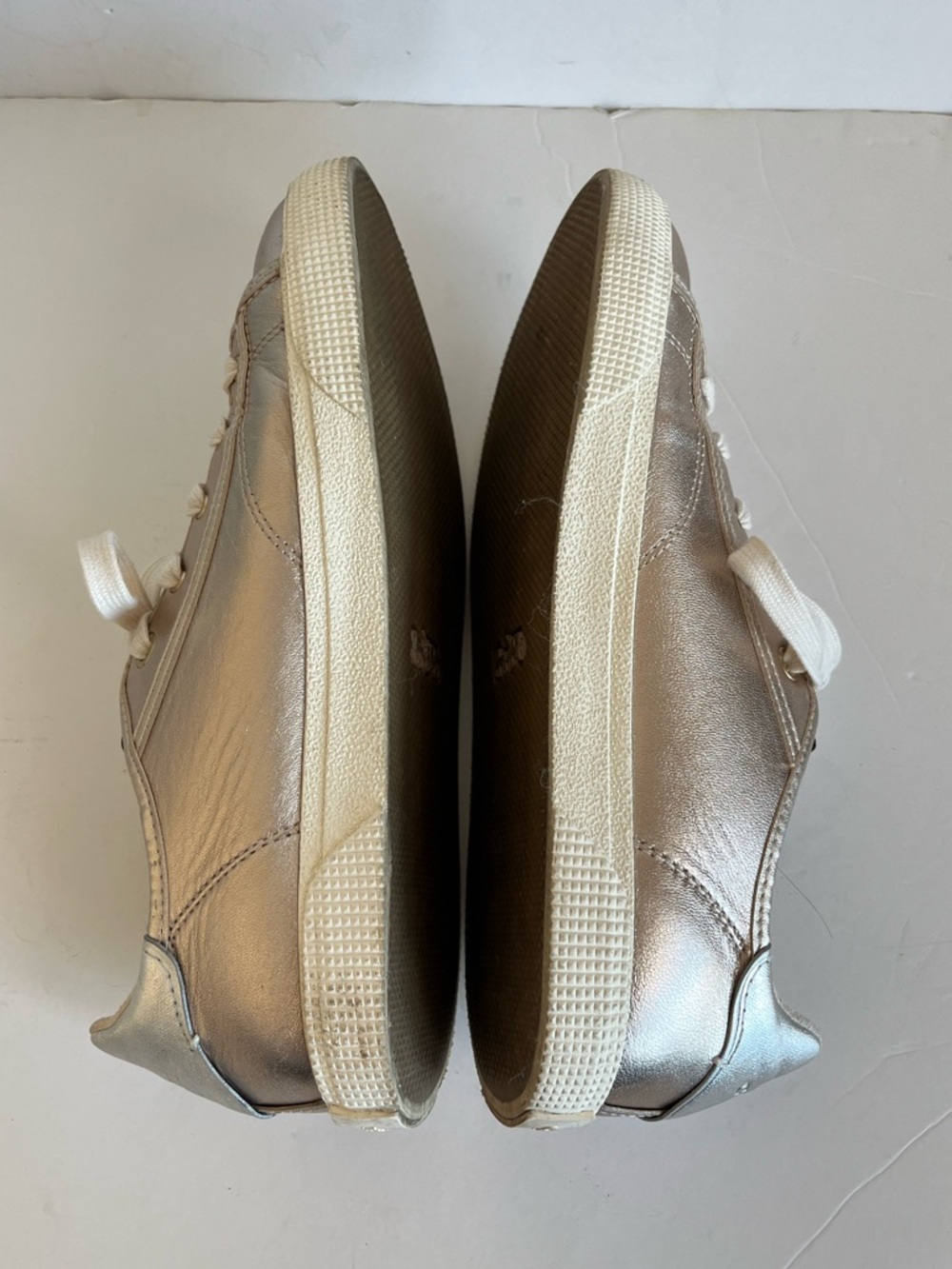 Coach Metallic Silver Low-Top Sneakers women’s size 8B - Picture 5 of 11